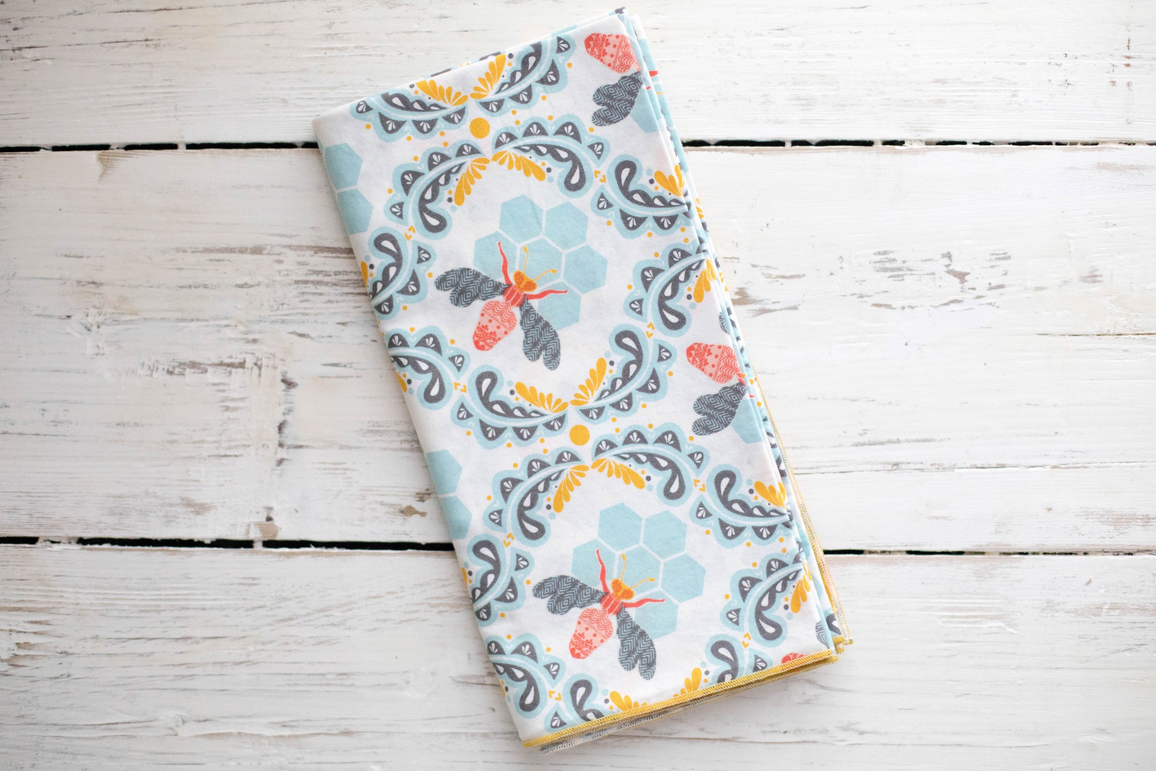 Honey Bee Cloth Napkins (Set of 4)