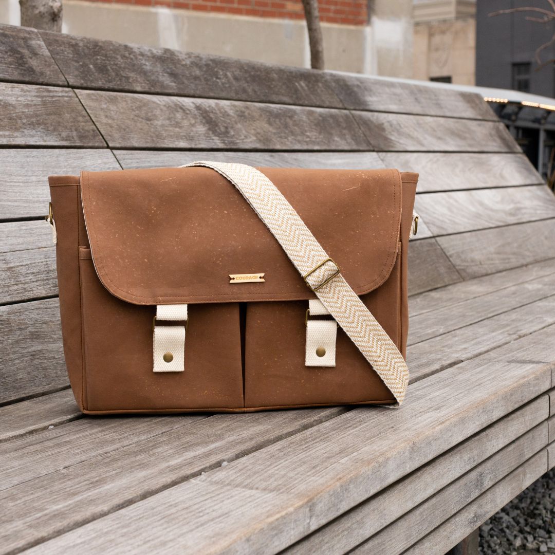 NOMAD Messenger Bag