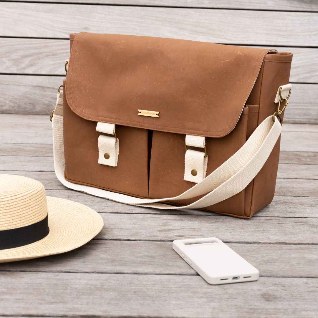 NOMAD Messenger Bag